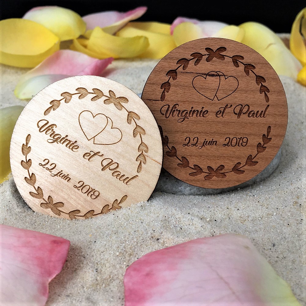 magnet personnalisé 50 mm rond en bois gravé pour les mariages