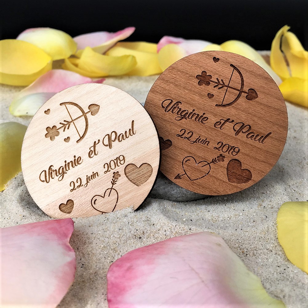 magnet personnalisé 50 mm rond en bois gravé pour les mariages