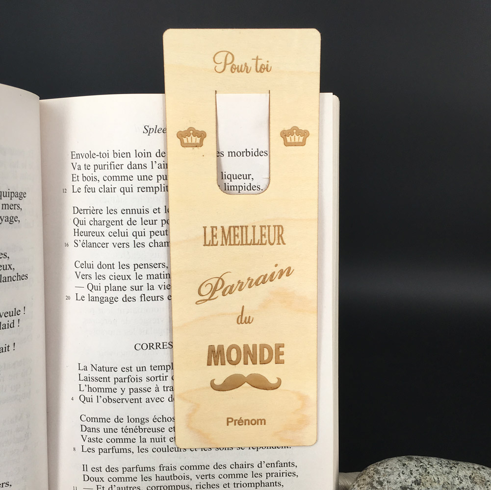 marque page personnalisé en bois gravé