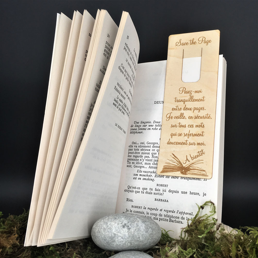 marque page personnalisé en bois gravé