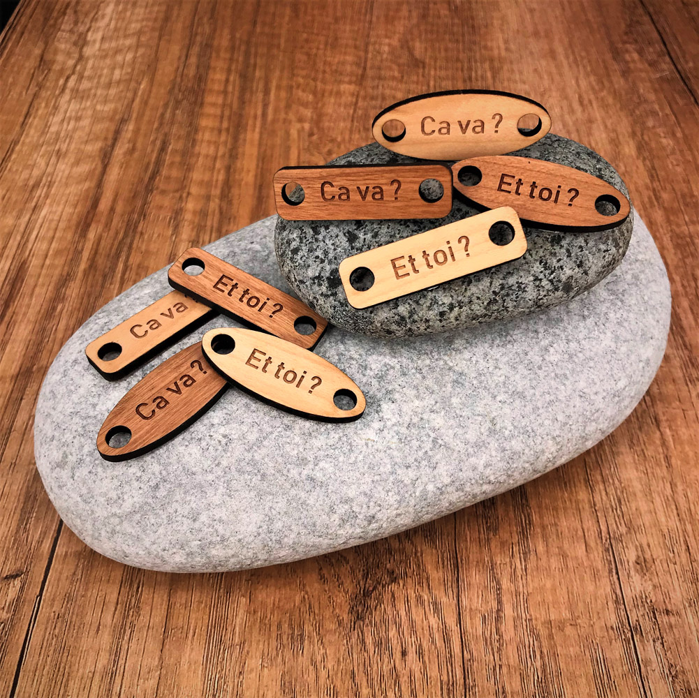 bijoux de chaussure personnalisés gravés en bois