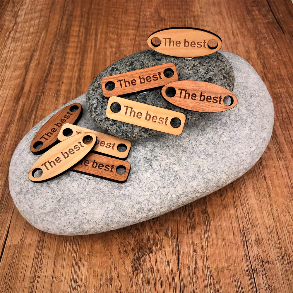 bijoux de chaussure personnalisés gravés en bois