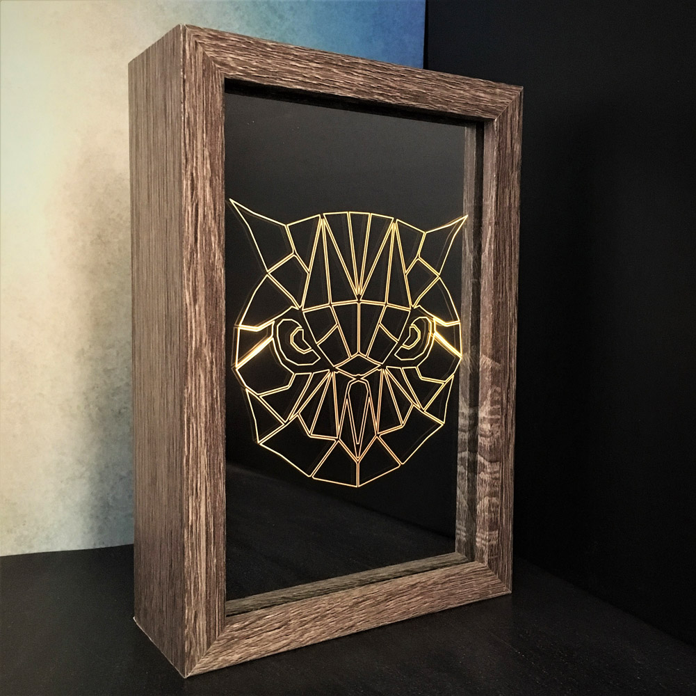 box led décoration gravée chouette géométrique