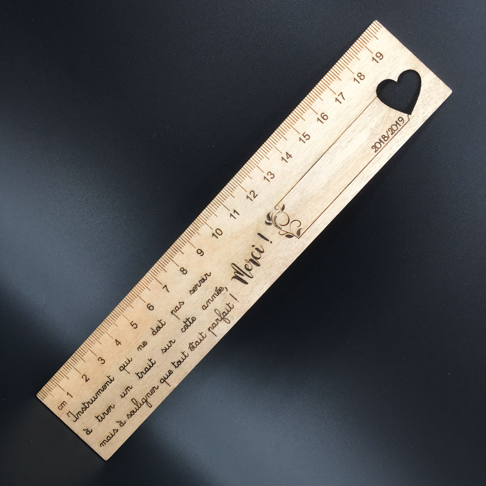 règle graduée personnalisable en bois idée cadeau école