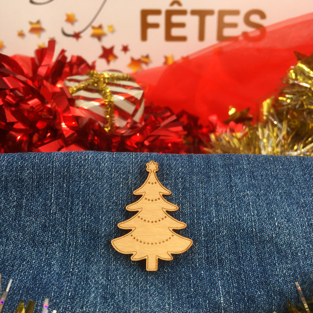 pin's bois personnalisé gravé sapin