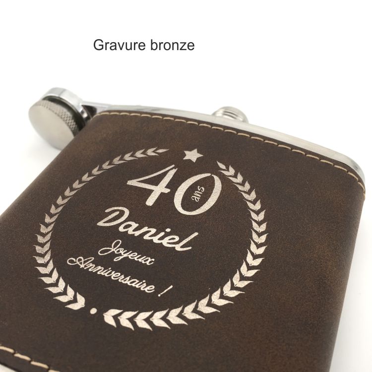 flasque cuir rétro personnalisable zoom