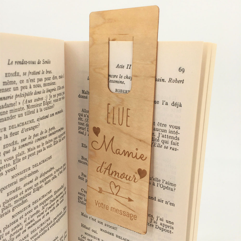 marque-page bois personnalisé élue mamie d'amour livre