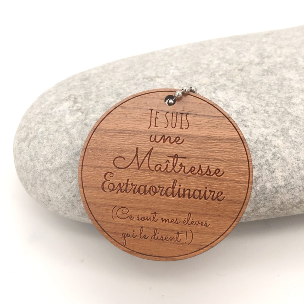 porte-clés maitresse extraordinaire personnalisable rond cerisier idée cadeau maitresse